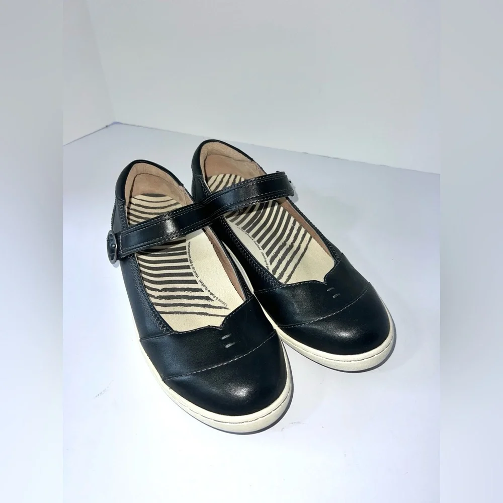 Taos Women's Forward Color Steel Size: US 7.5 Leather Mary Jane Flat Comfort